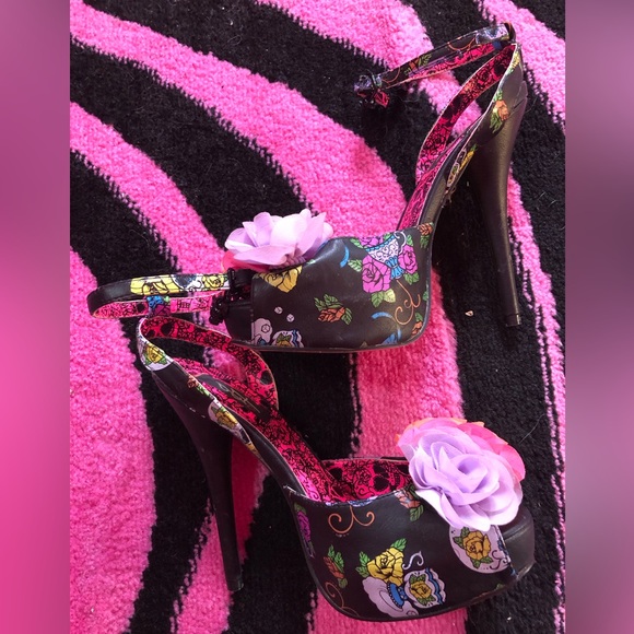 Skulls and flowers shoes size 8 heels by JF - Picture 2 of 7